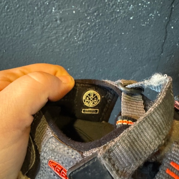 Kids Keen Gray and Black Outdoor Sandals with Orange Accents - Picture 5 of 8
